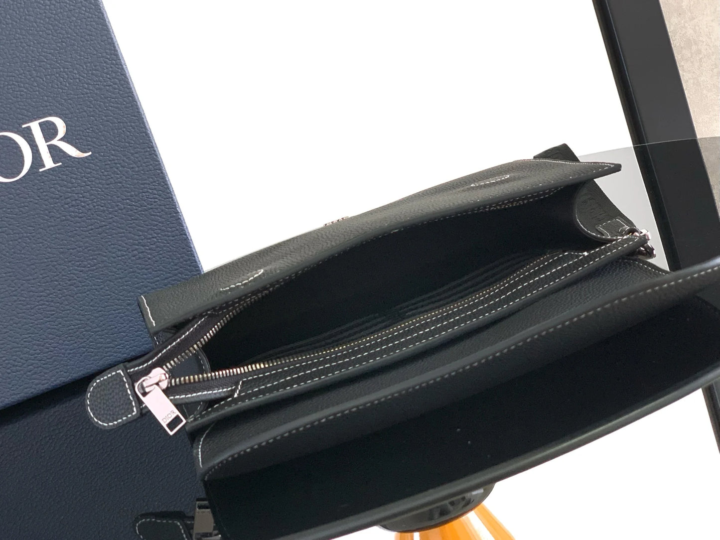 DIOR CLUTCH