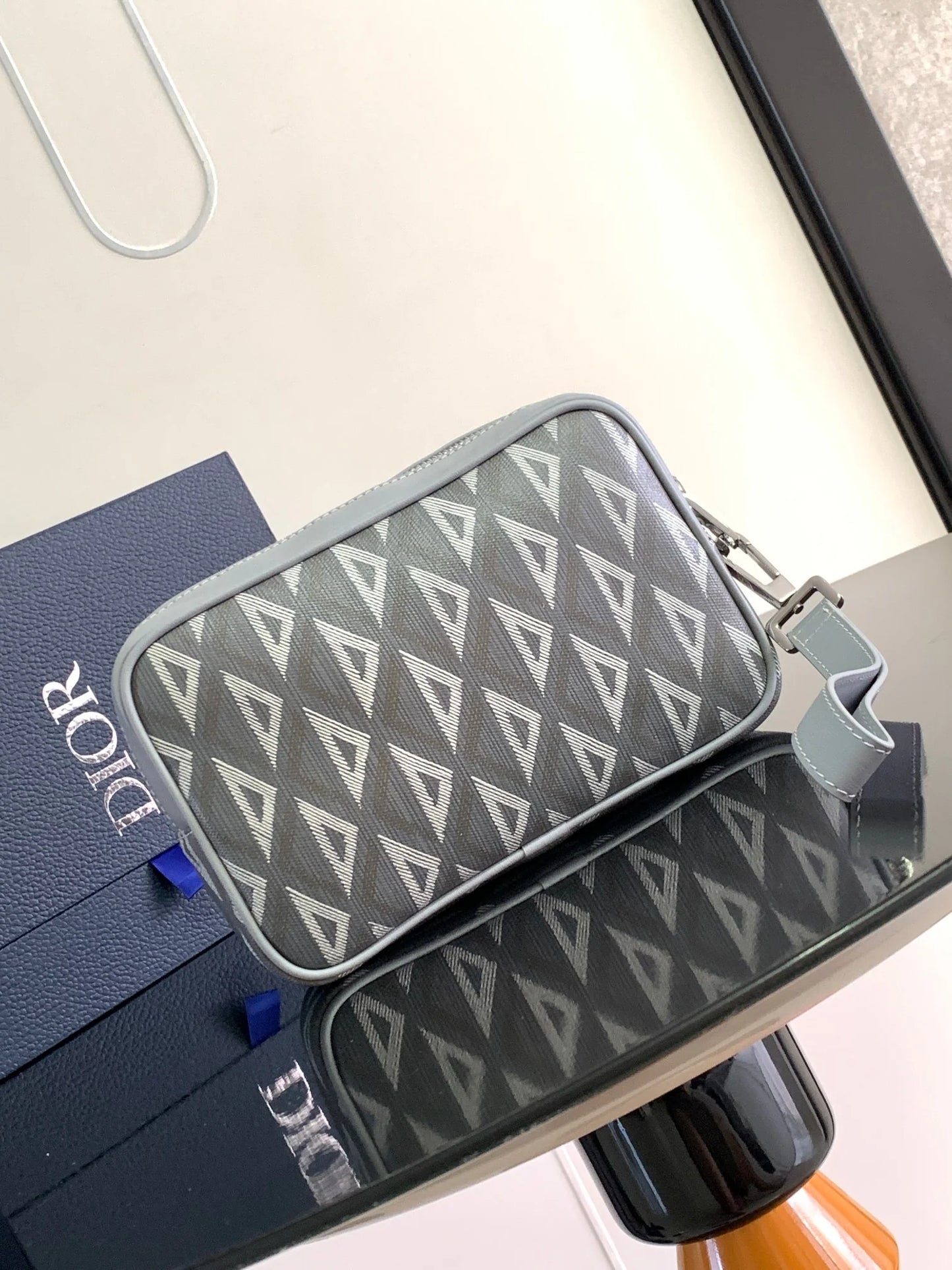 DIOR CLUTCH