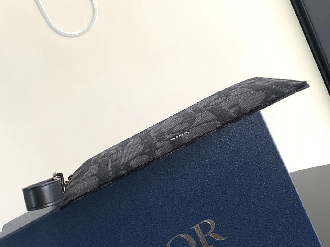 DIOR CLUTCH