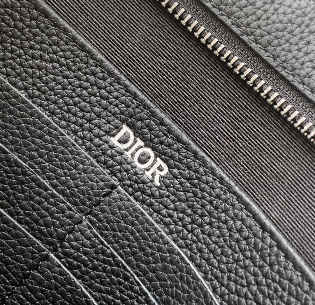 DIOR CLUTCH