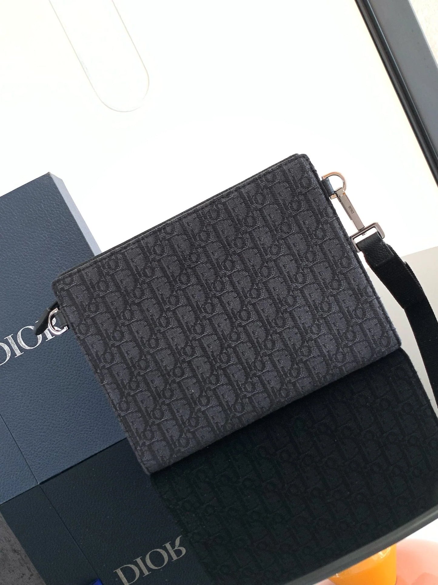 DIOR CLUTCH