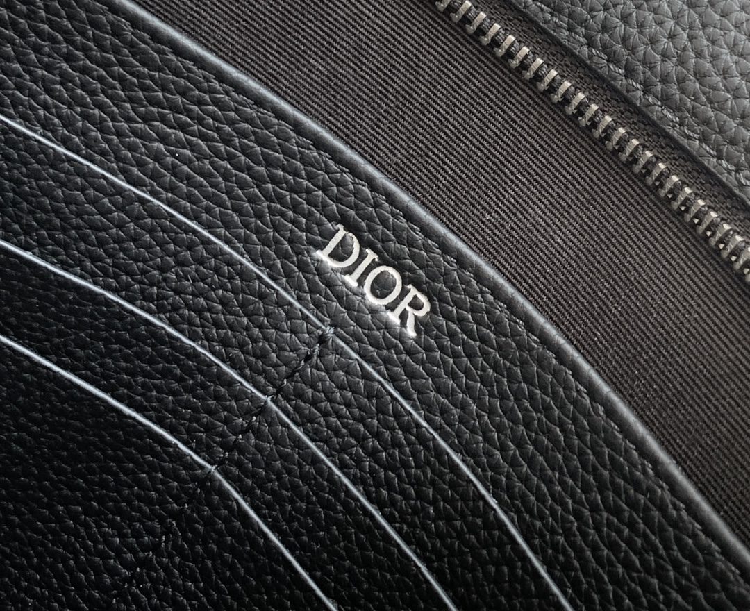 DIOR CLUTCH