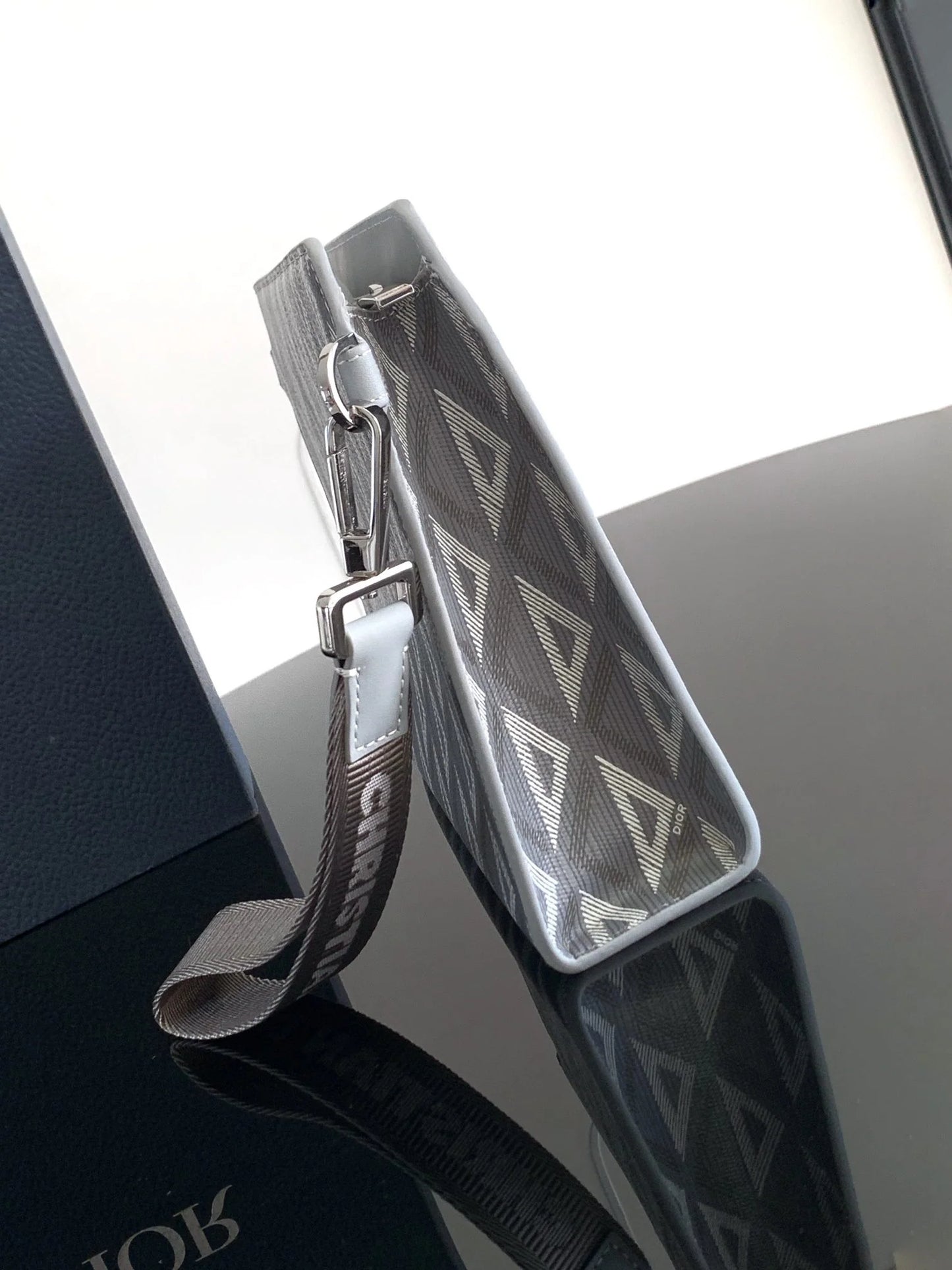 DIOR CLUTCH