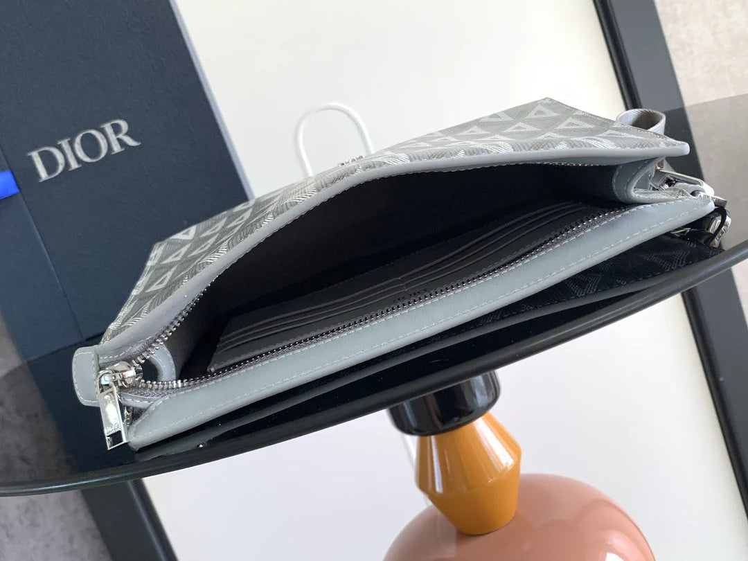 DIOR CLUTCH