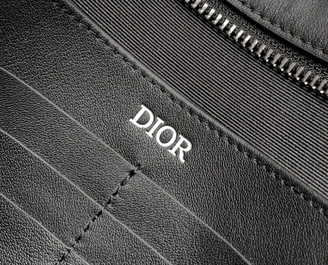 DIOR CLUTCH