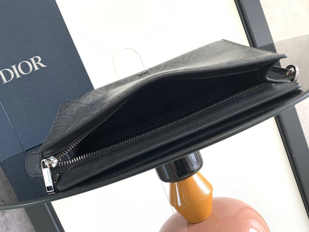 DIOR CLUTCH