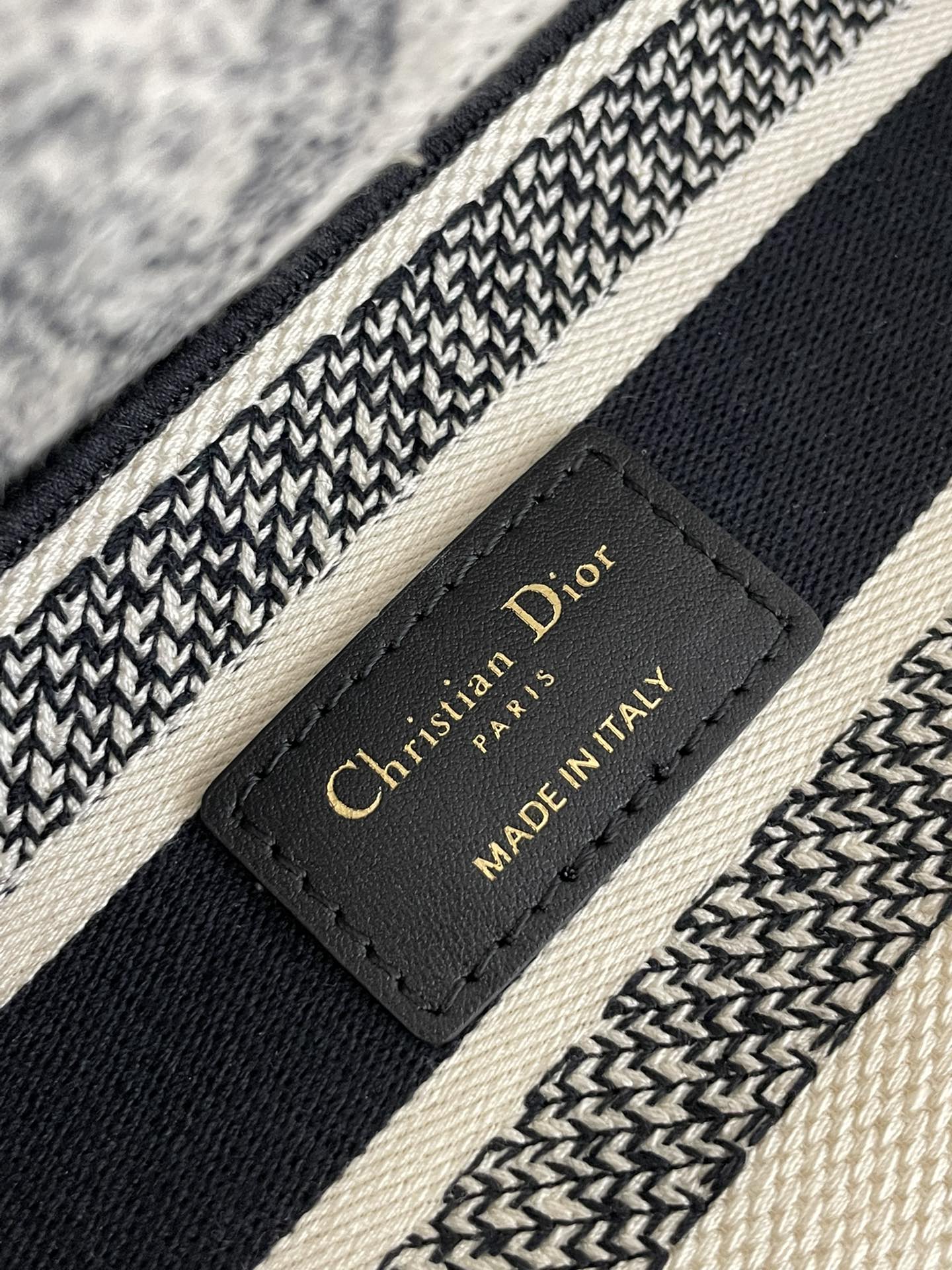 DIOR D JOY BAG