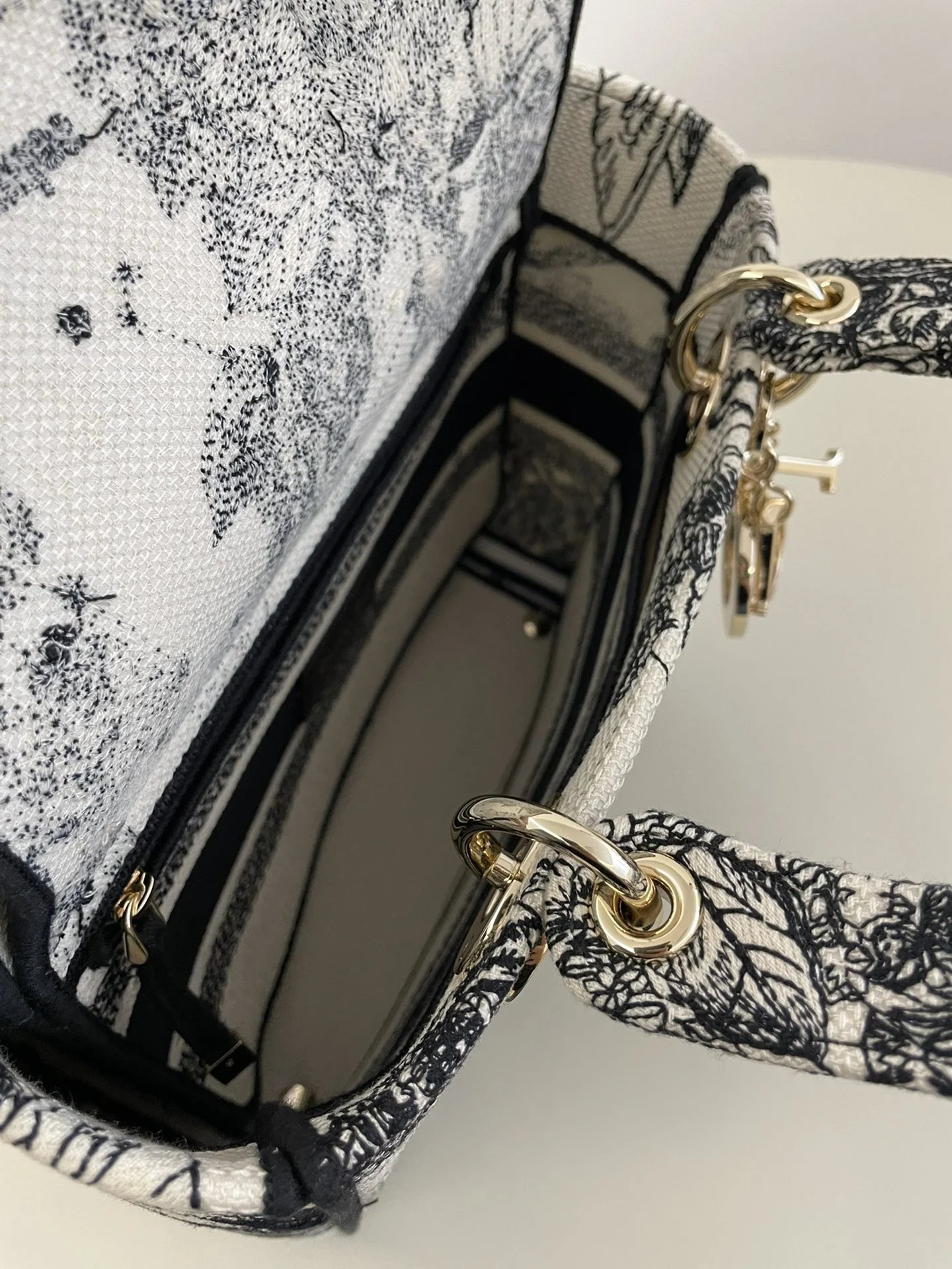 DIOR D JOY BAG