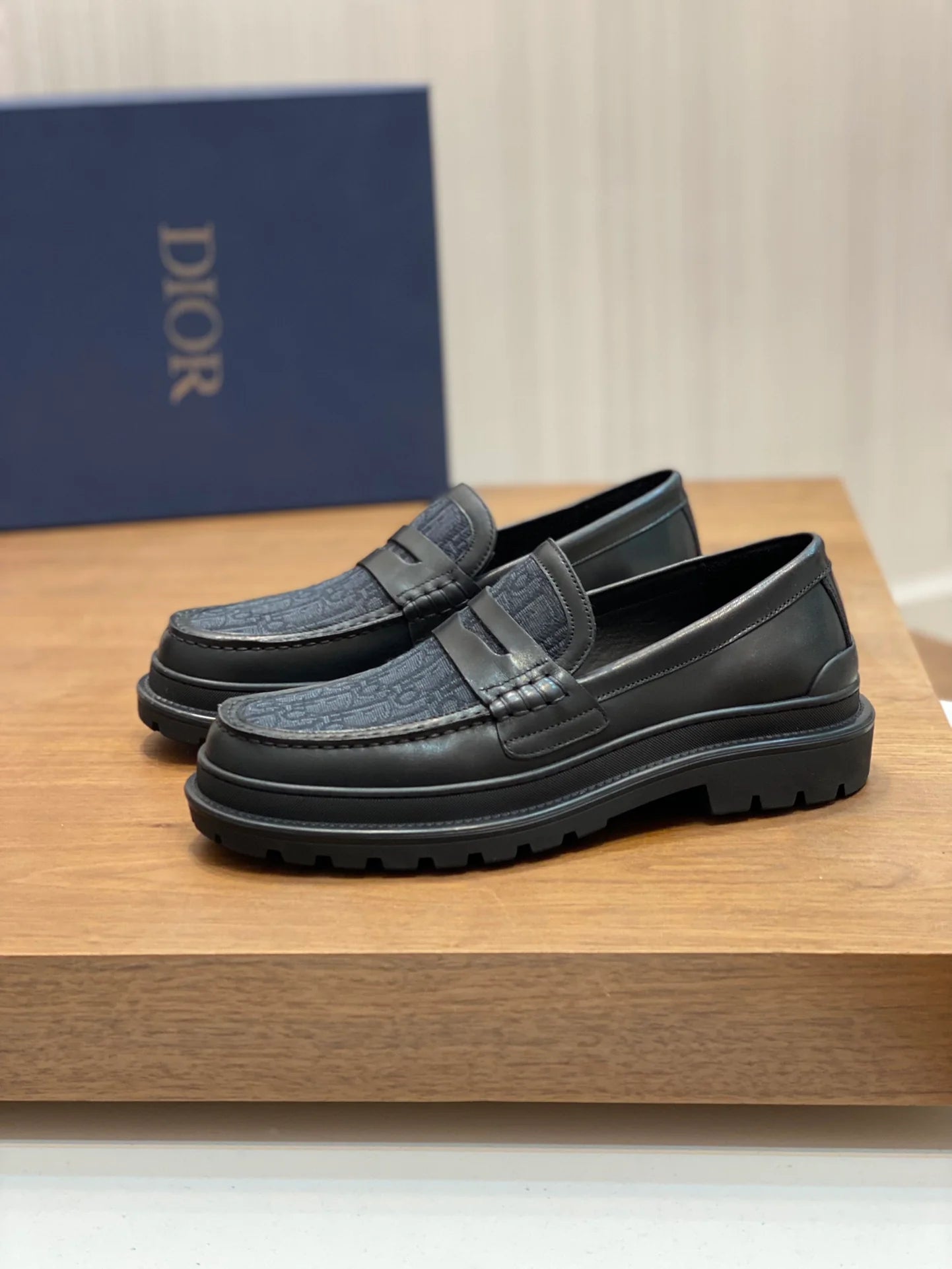 DIOR LOAFER