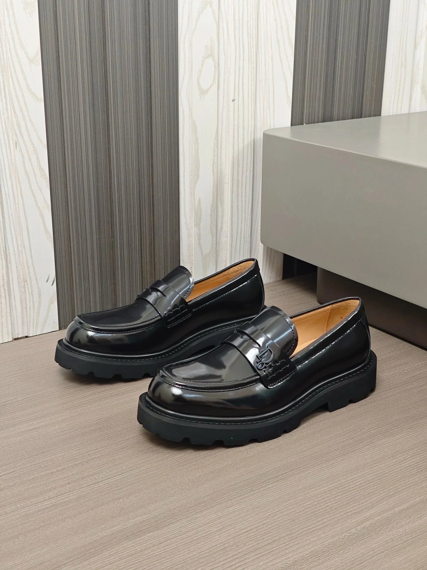 DIOR LOAFER