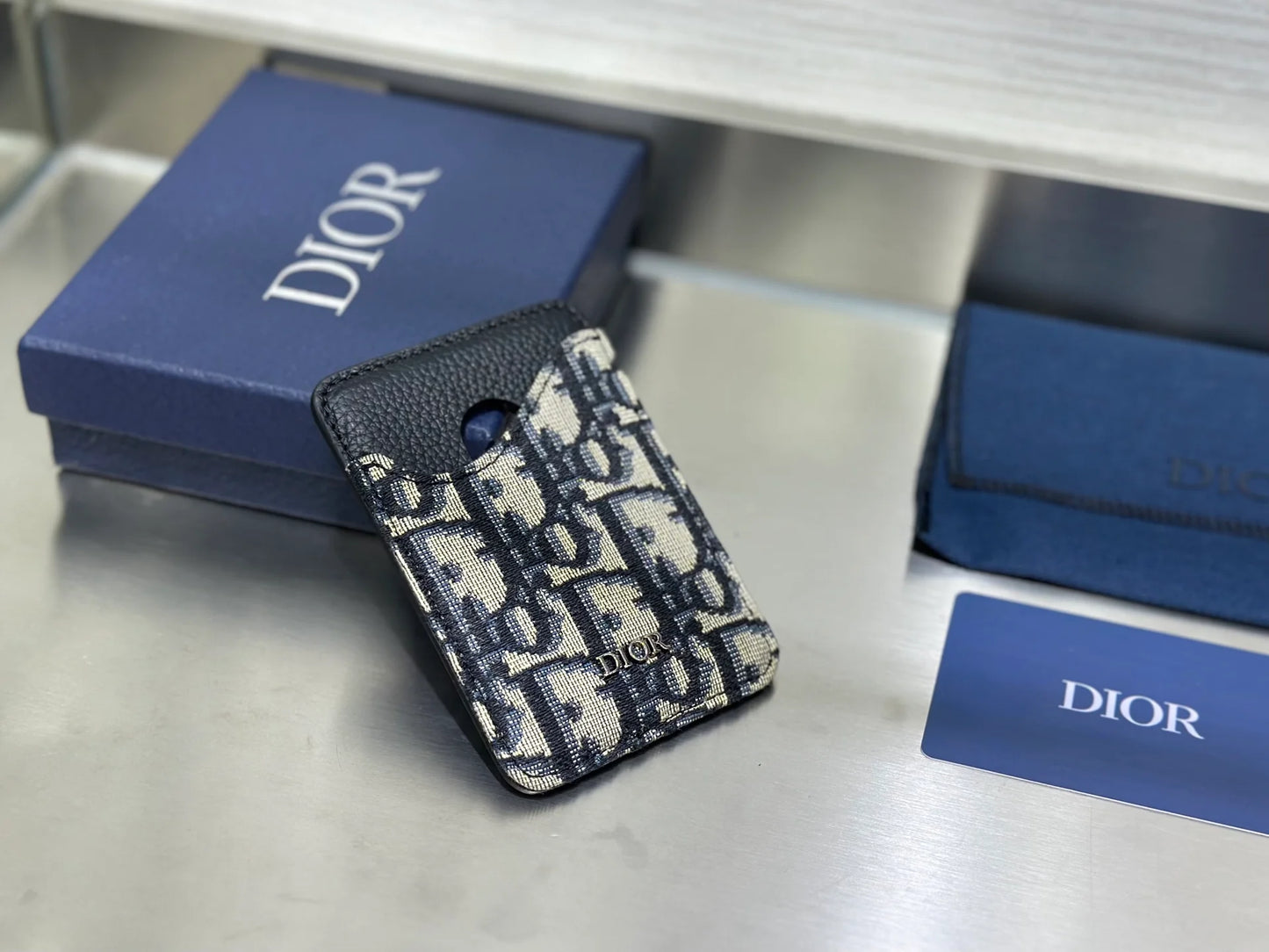 DIOR MAGSAFE