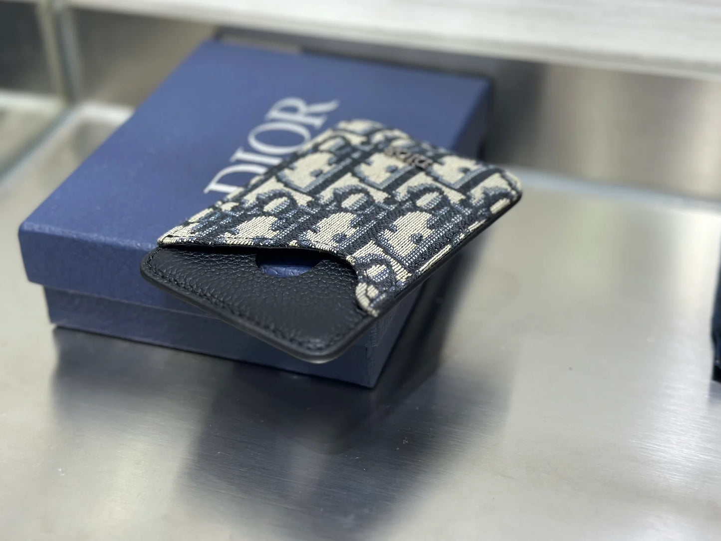 DIOR MAGSAFE