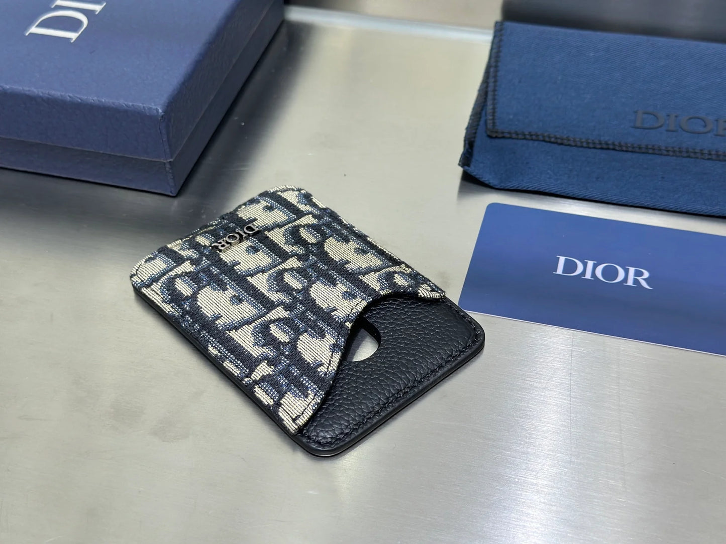 DIOR MAGSAFE