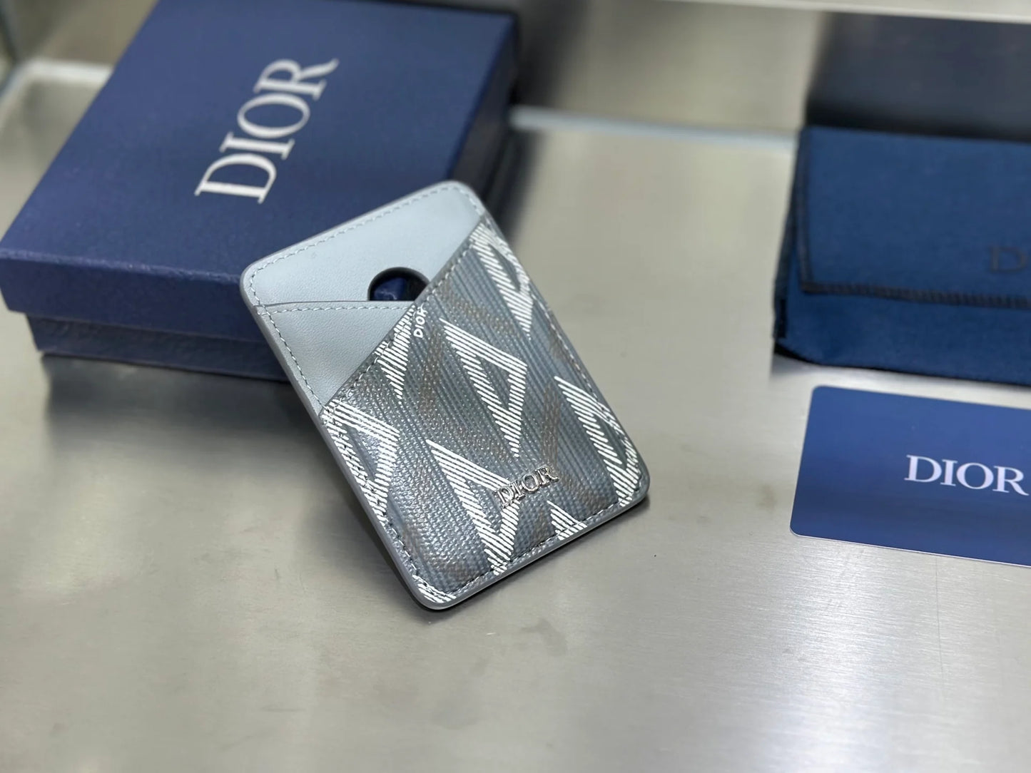 DIOR MAGSAFE