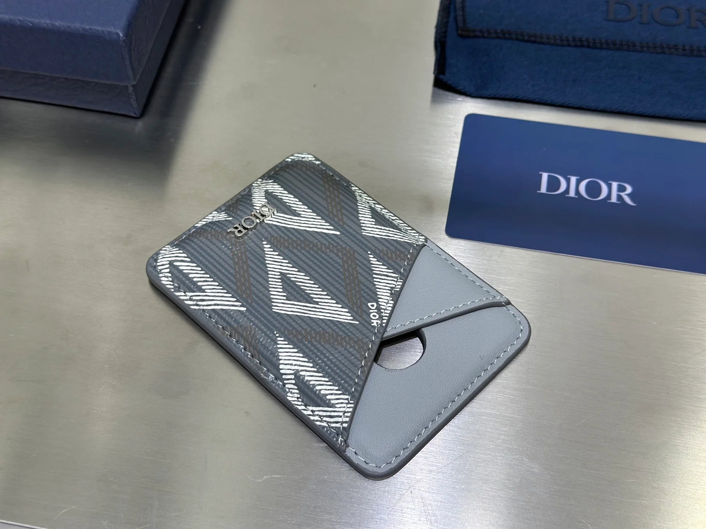 DIOR MAGSAFE