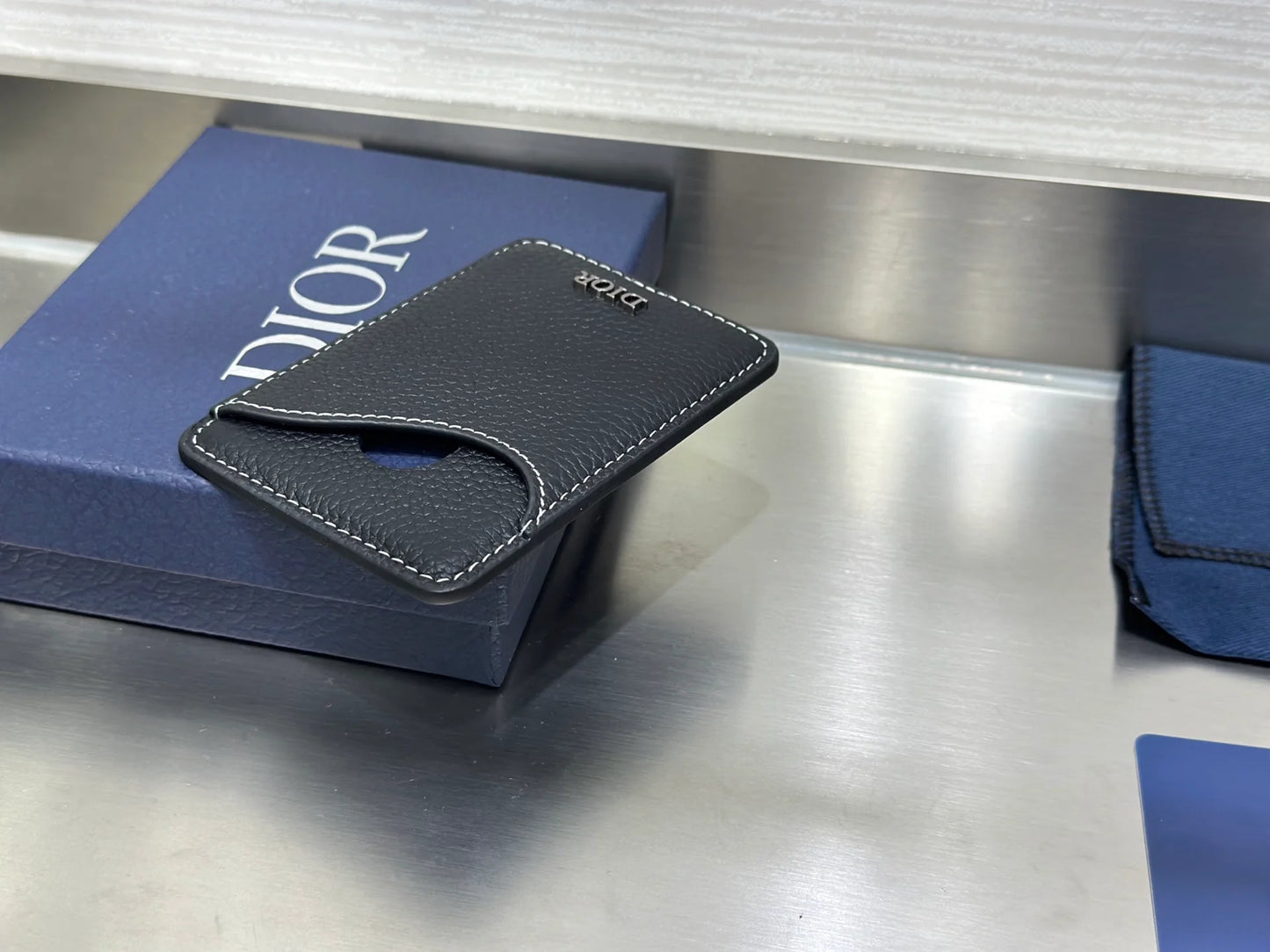 DIOR MAGSAFE