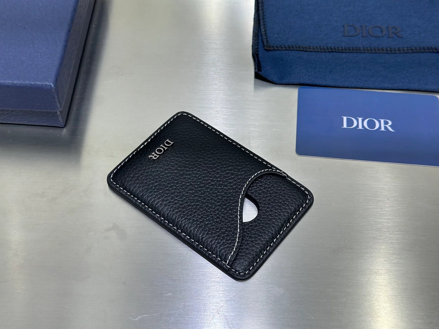 DIOR MAGSAFE