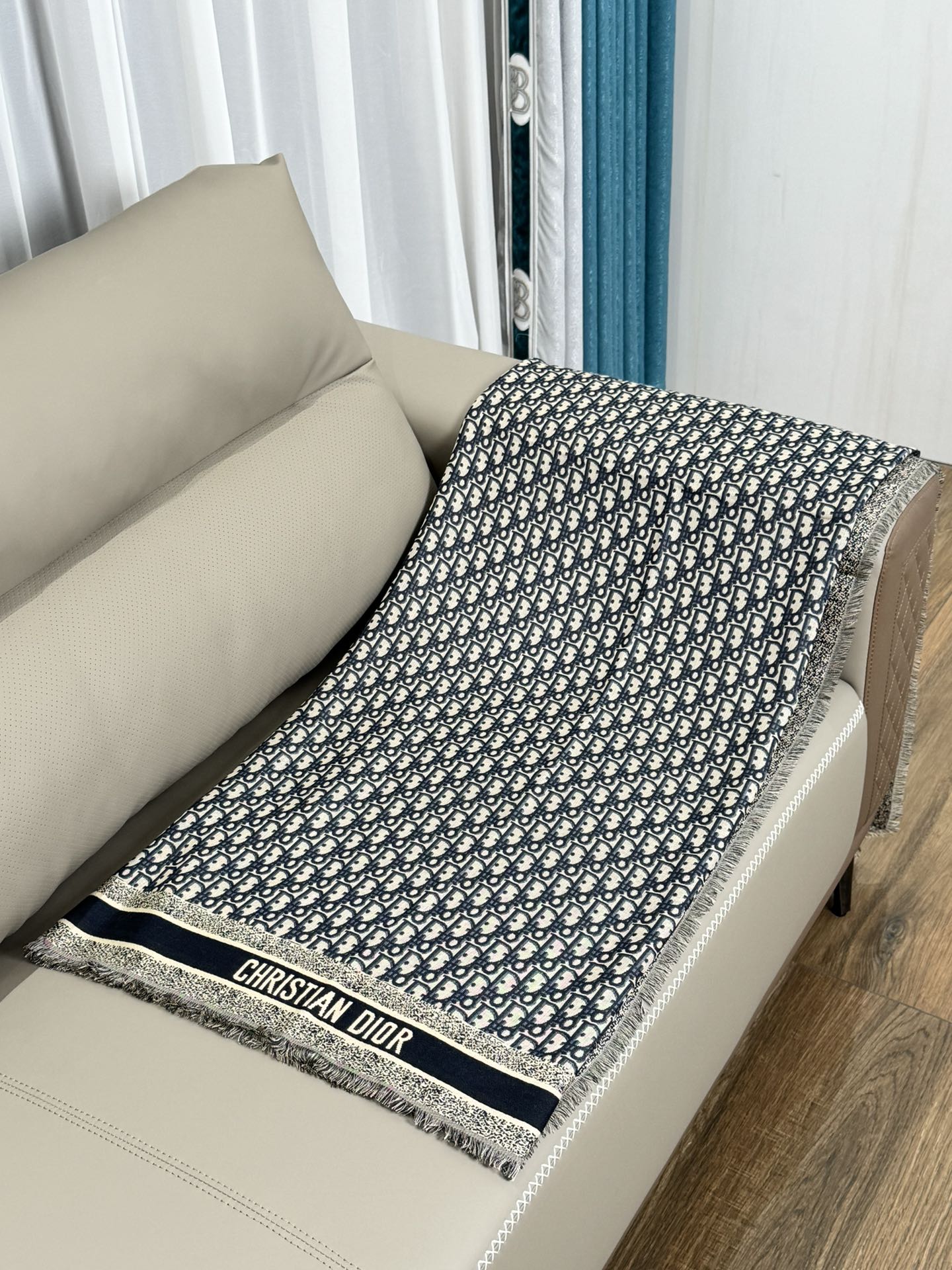 DIOR SCARF