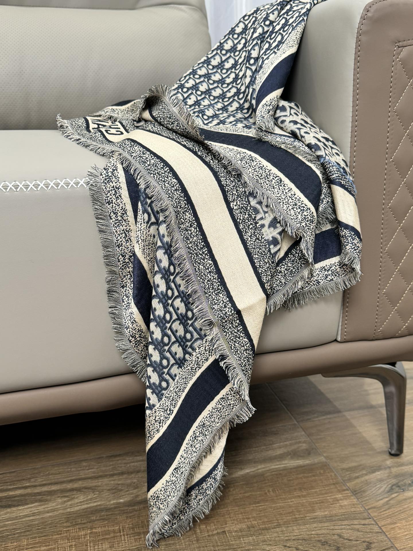 DIOR SCARF