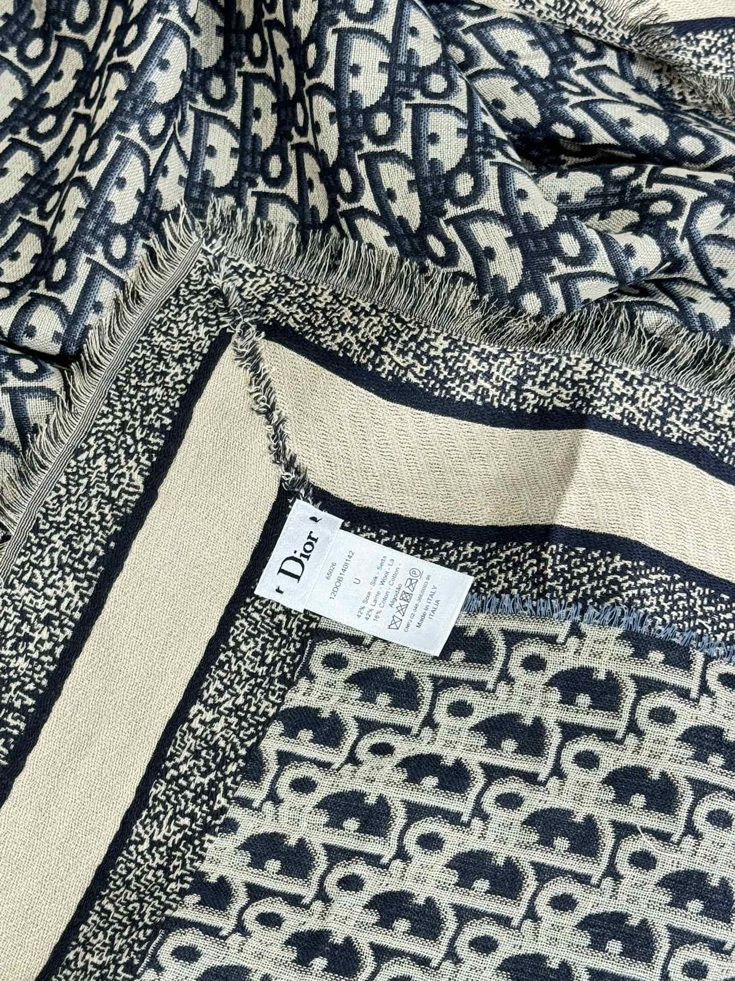 DIOR SCARF