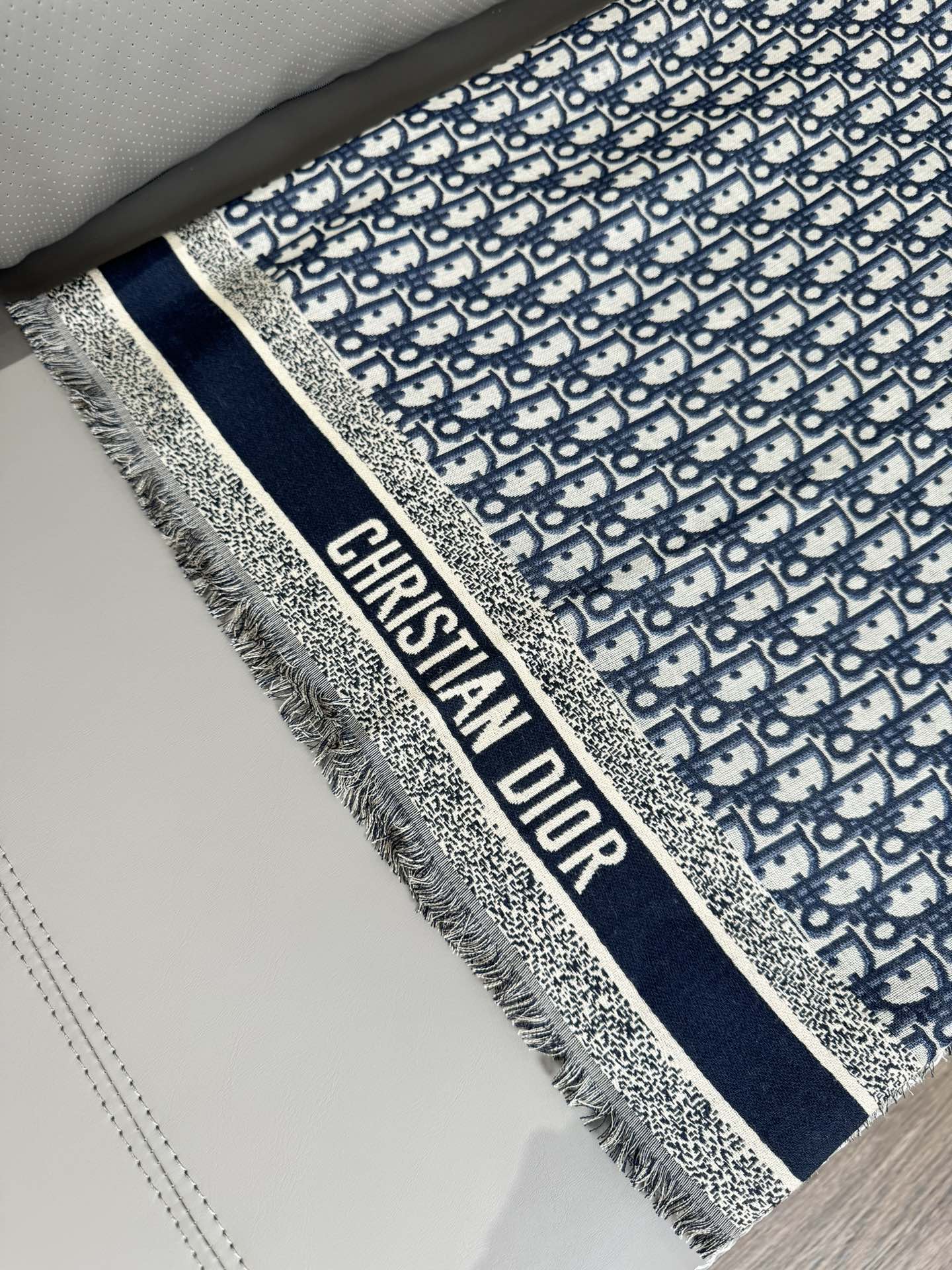 DIOR SCARF