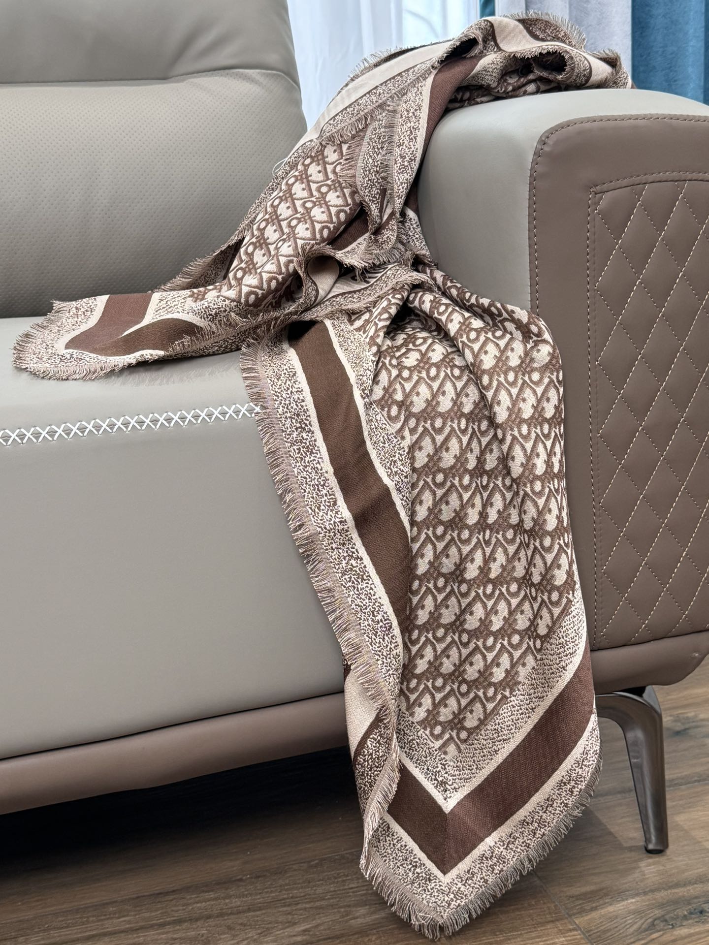 DIOR SCARF
