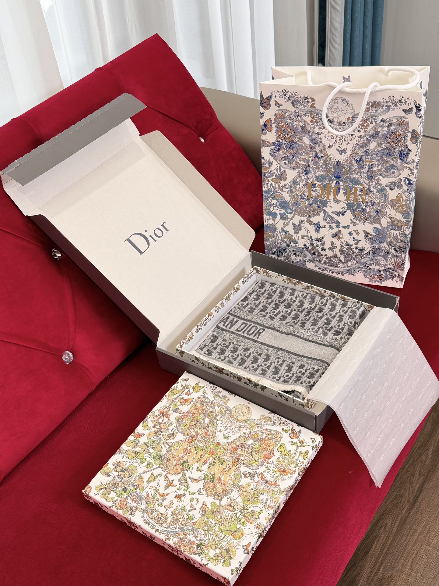DIOR SCARF