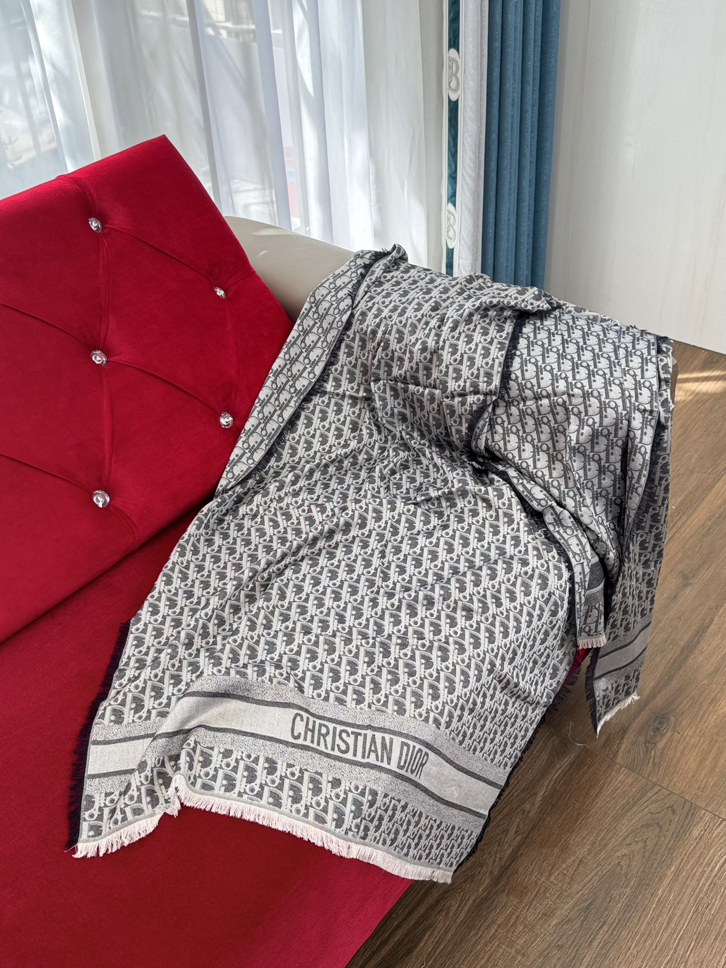 DIOR SCARF