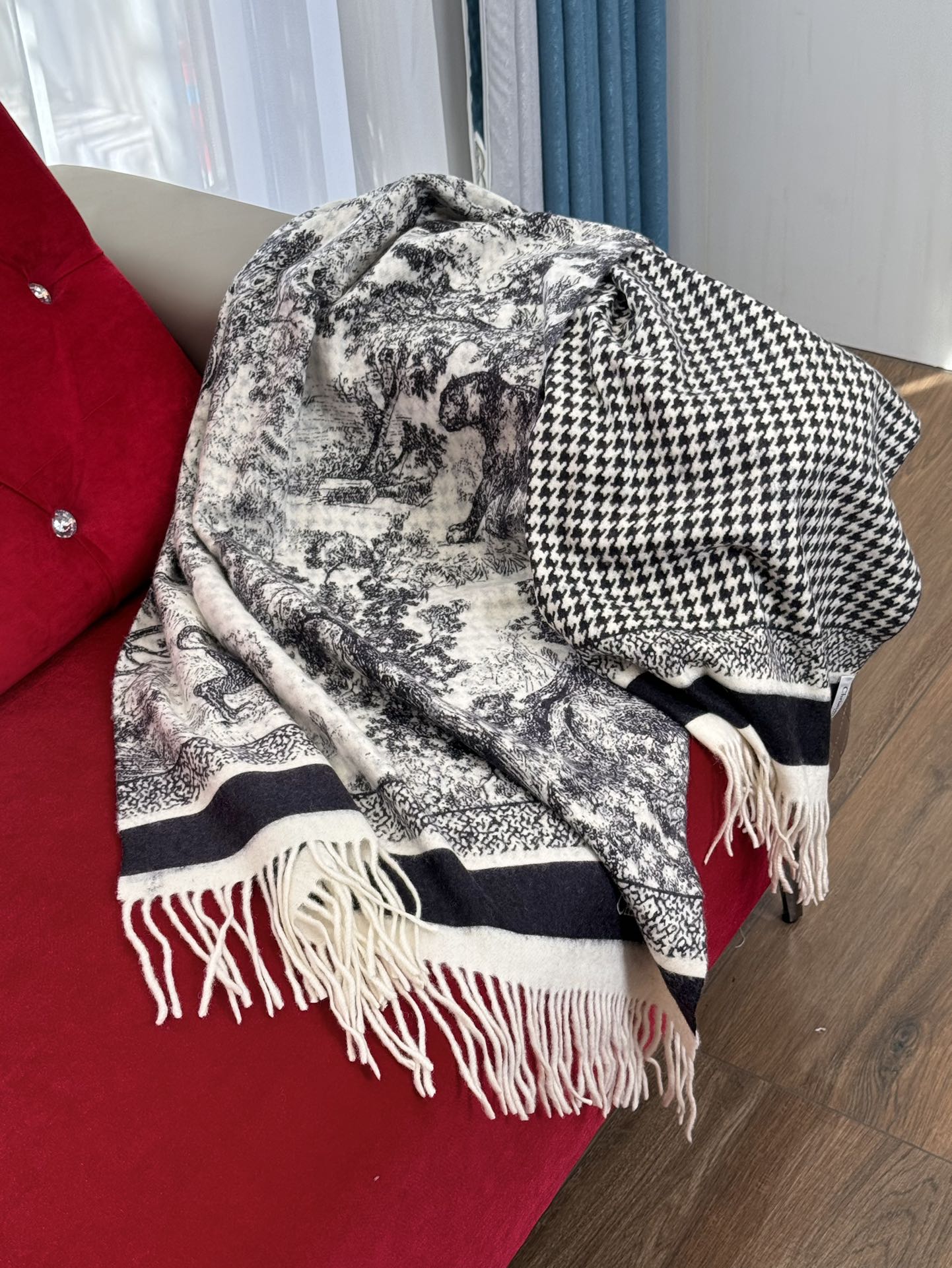DIOR SCARF