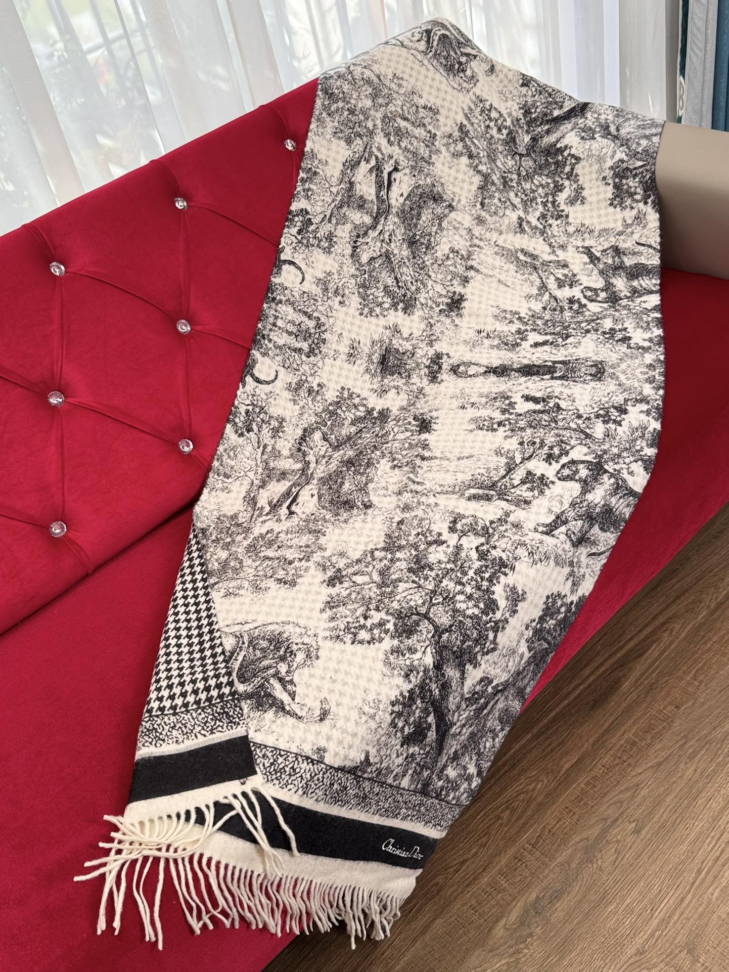 DIOR SCARF