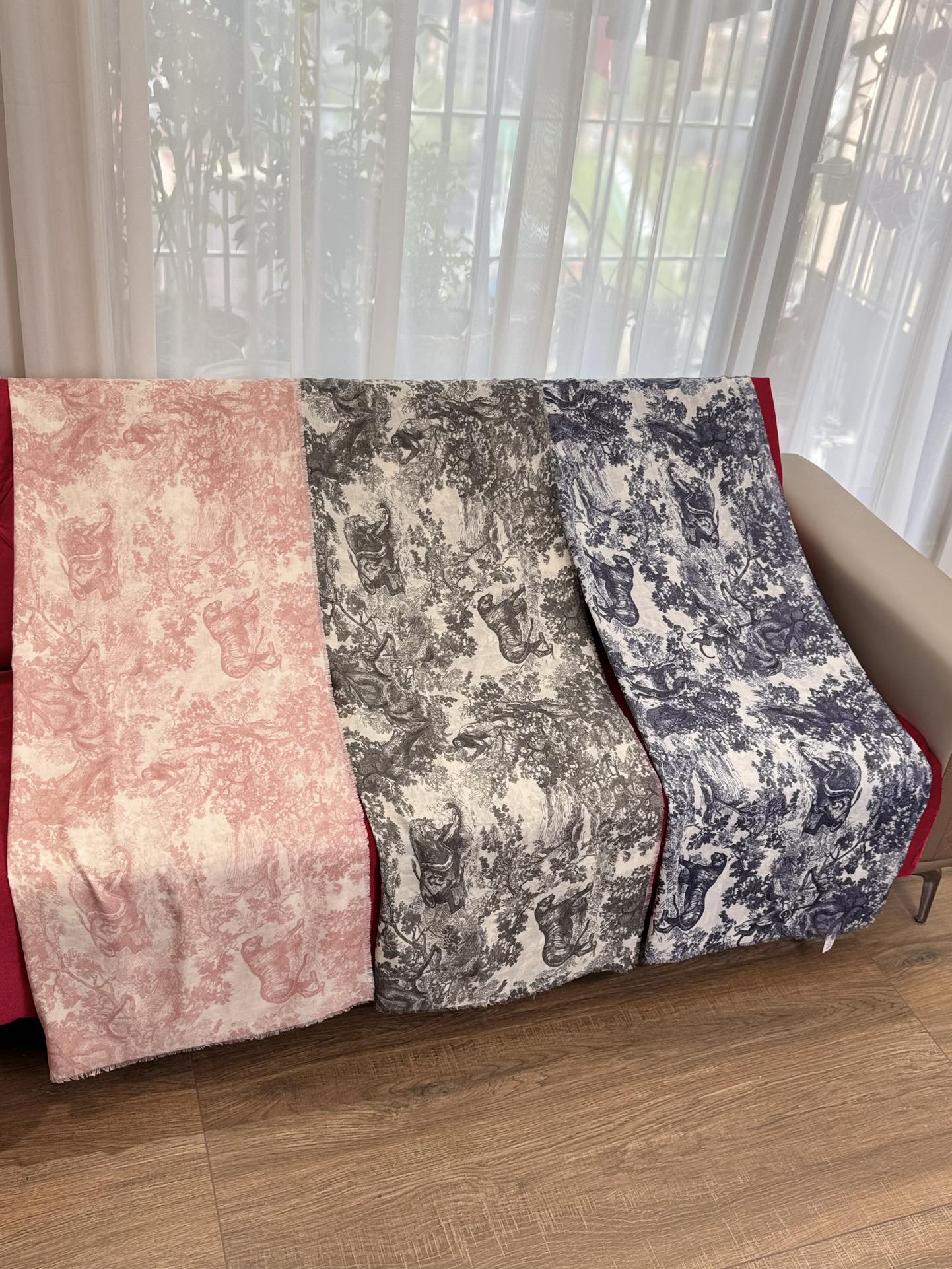 DIOR SCARF