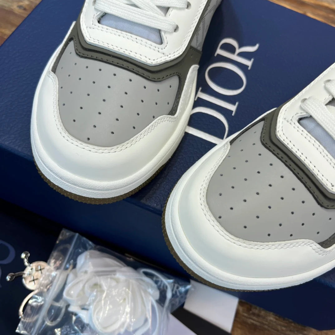 DIOR SNEAKER