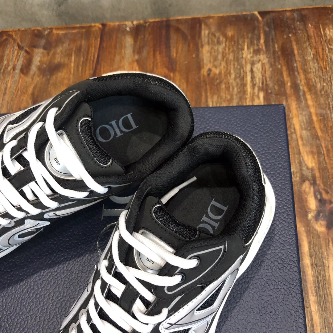 DIOR SNEAKER