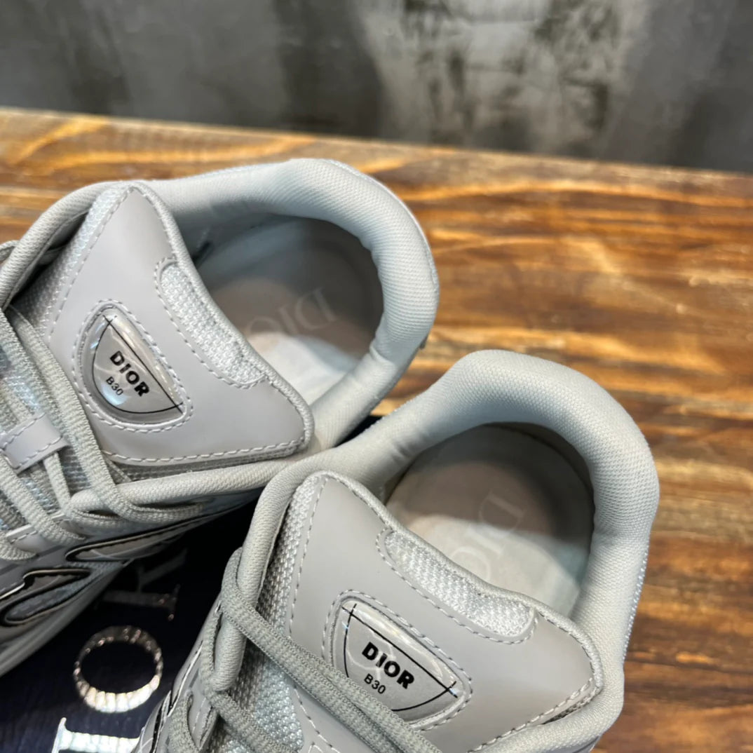 DIOR SNEAKER