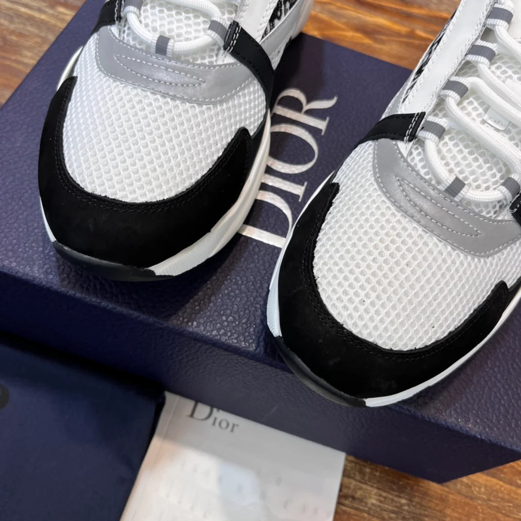 DIOR SNEAKER