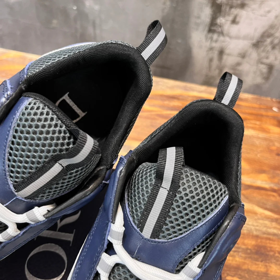 DIOR SNEAKER