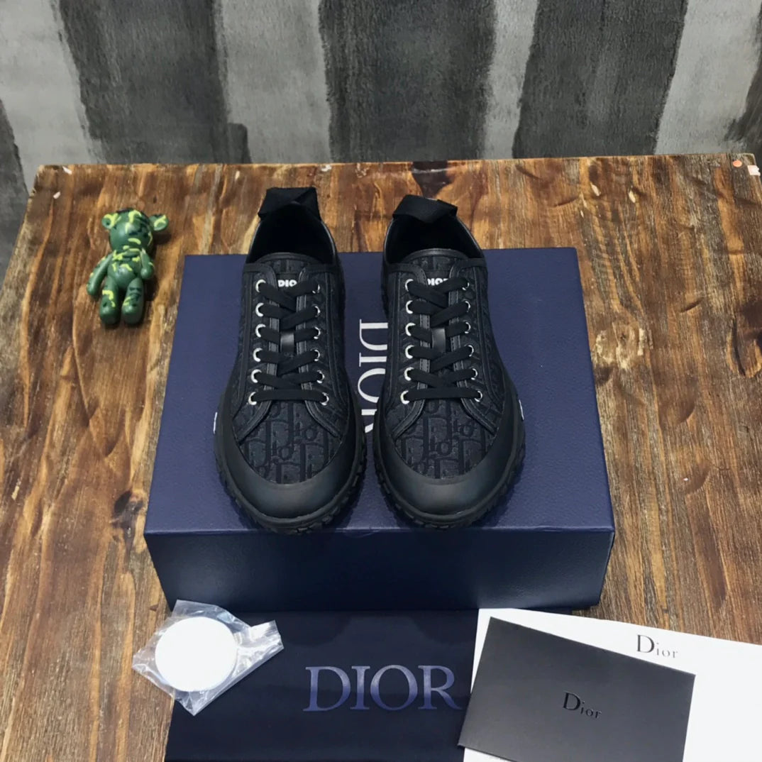 DIOR SNEAKER