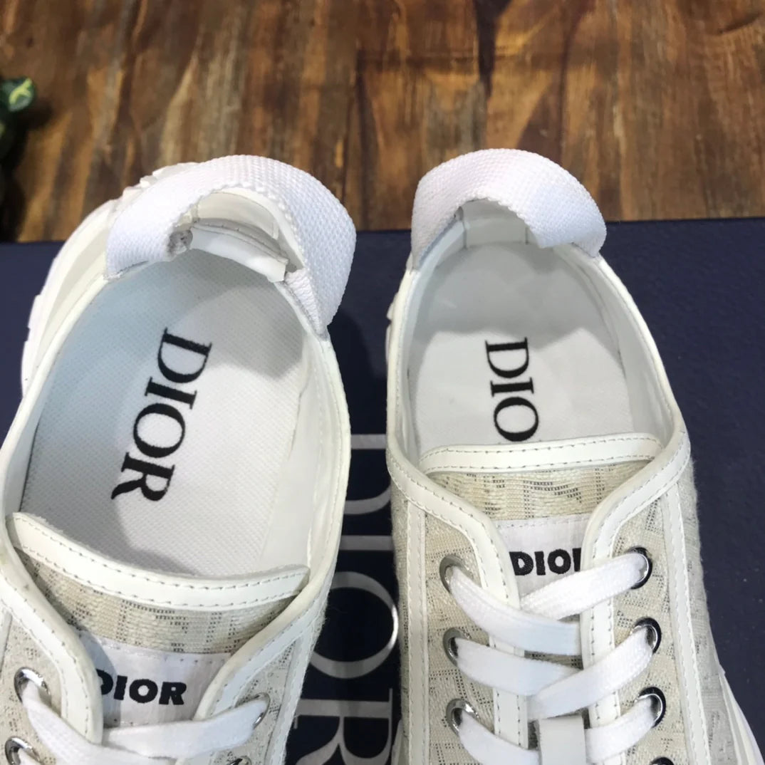 DIOR SNEAKER