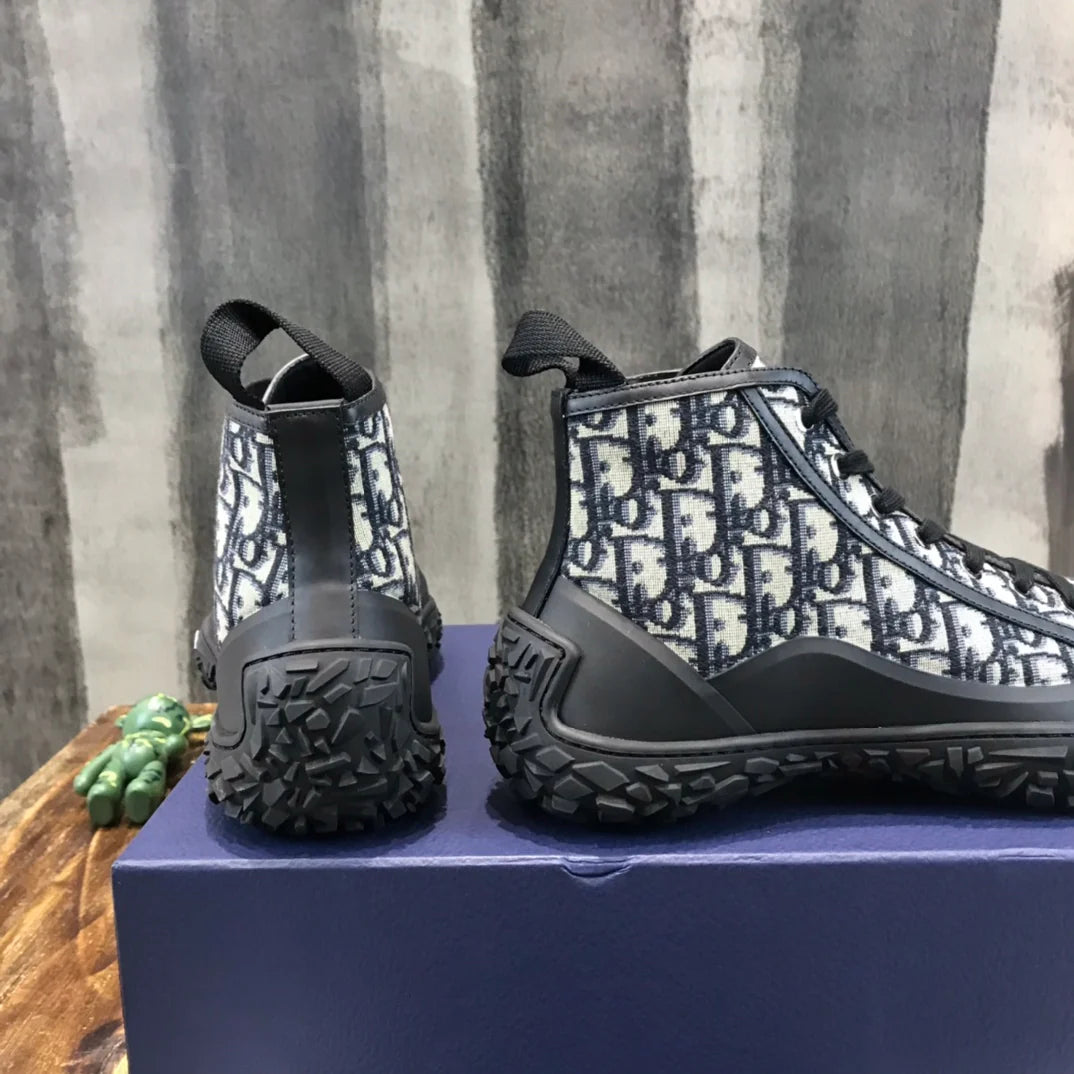 DIOR SNEAKER