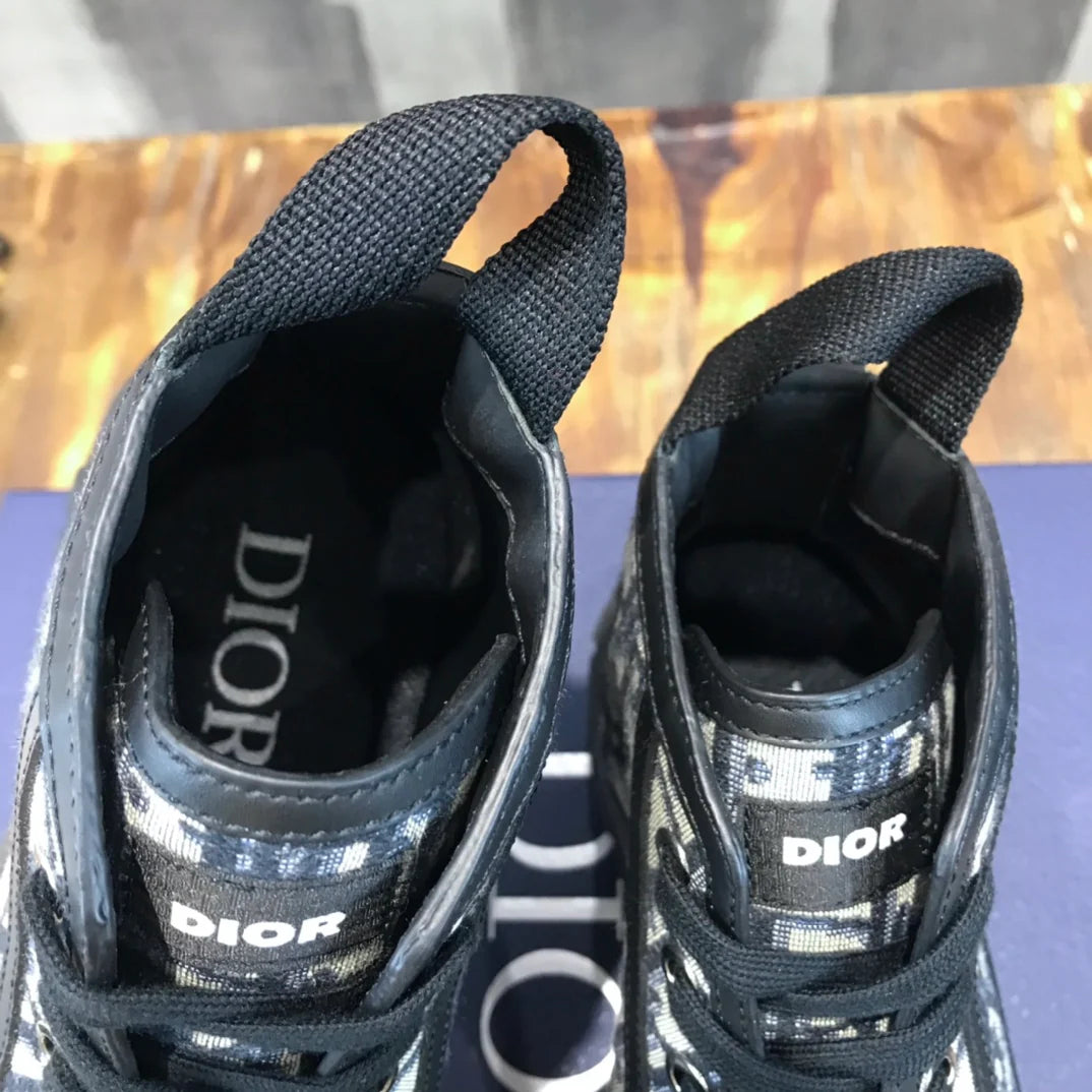 DIOR SNEAKER