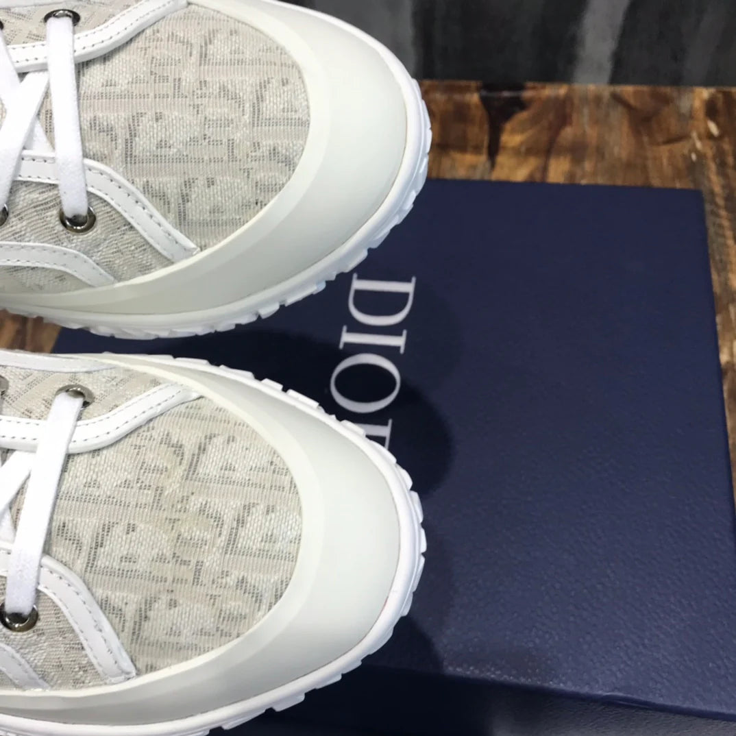 DIOR SNEAKER