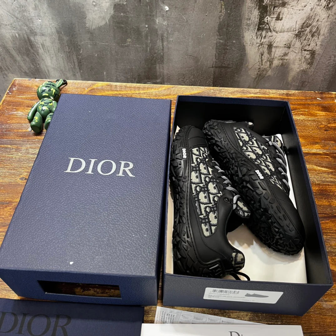 DIOR SNEAKER