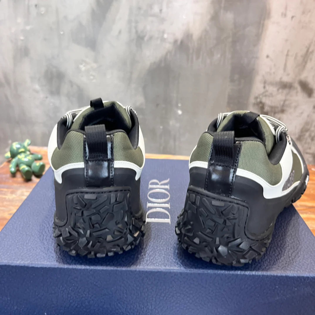 DIOR SNEAKER