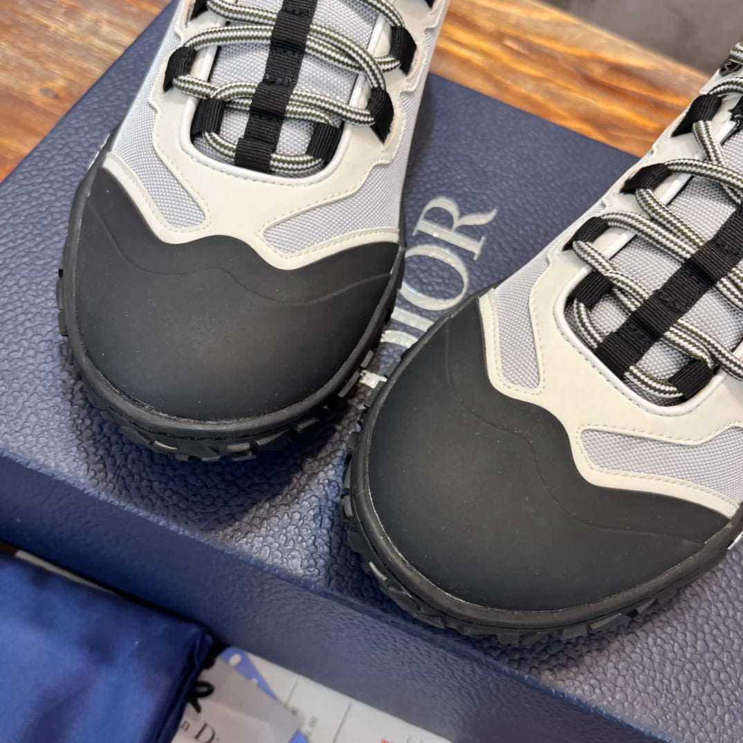 DIOR SNEAKER