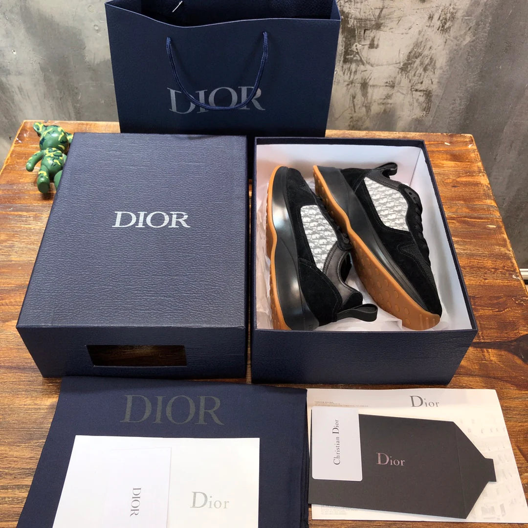 DIOR SNEAKER