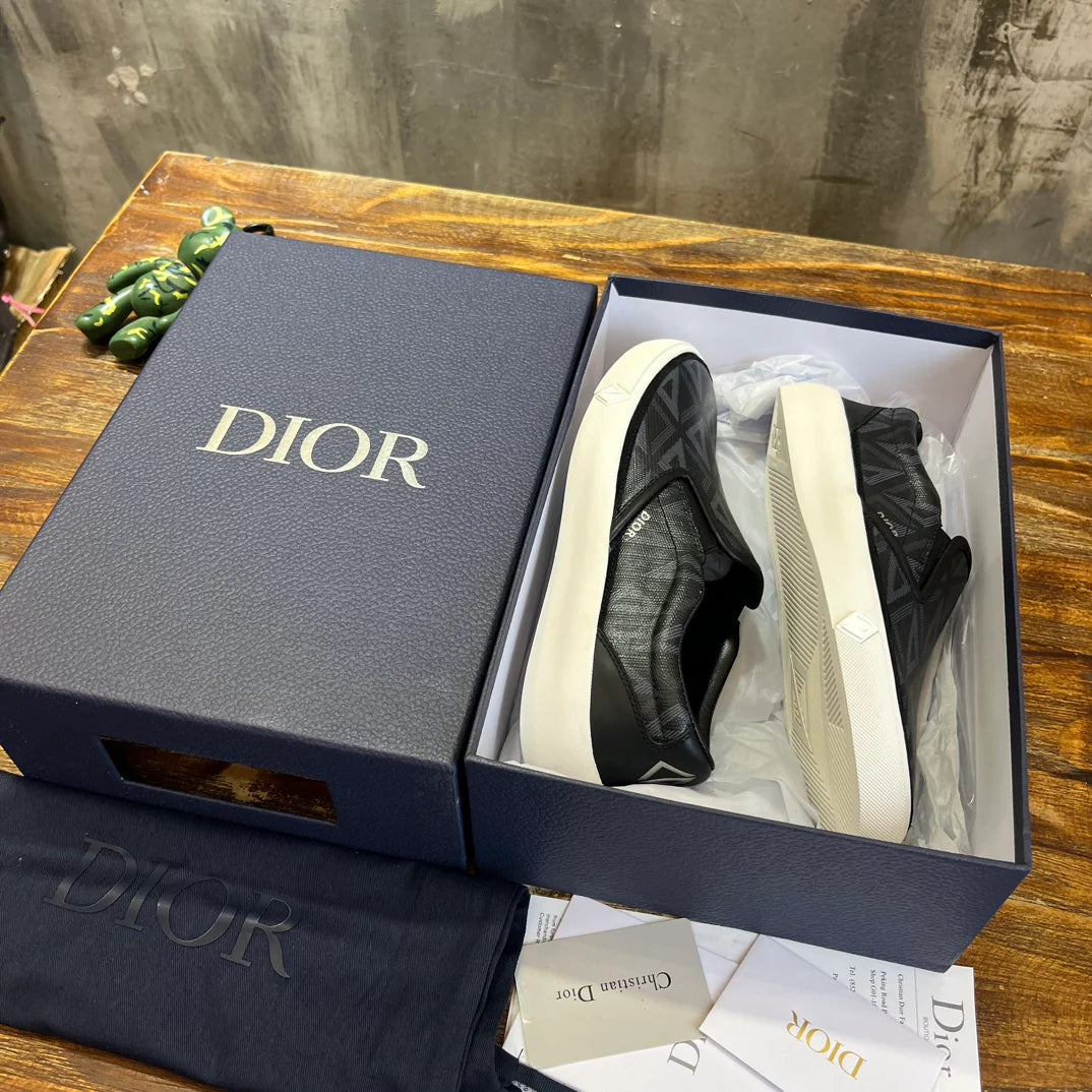 DIOR SNEAKER