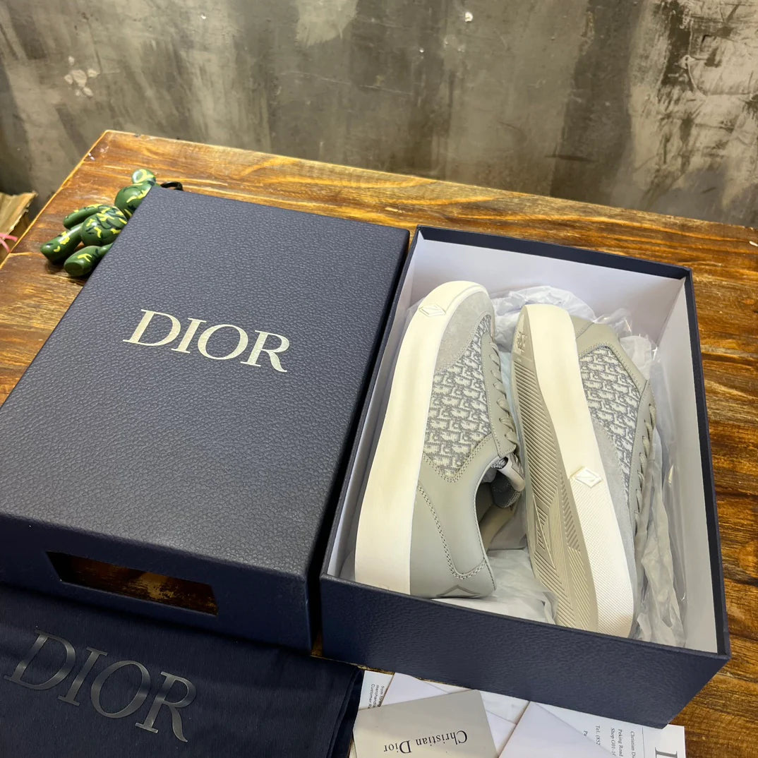 DIOR SNEAKER