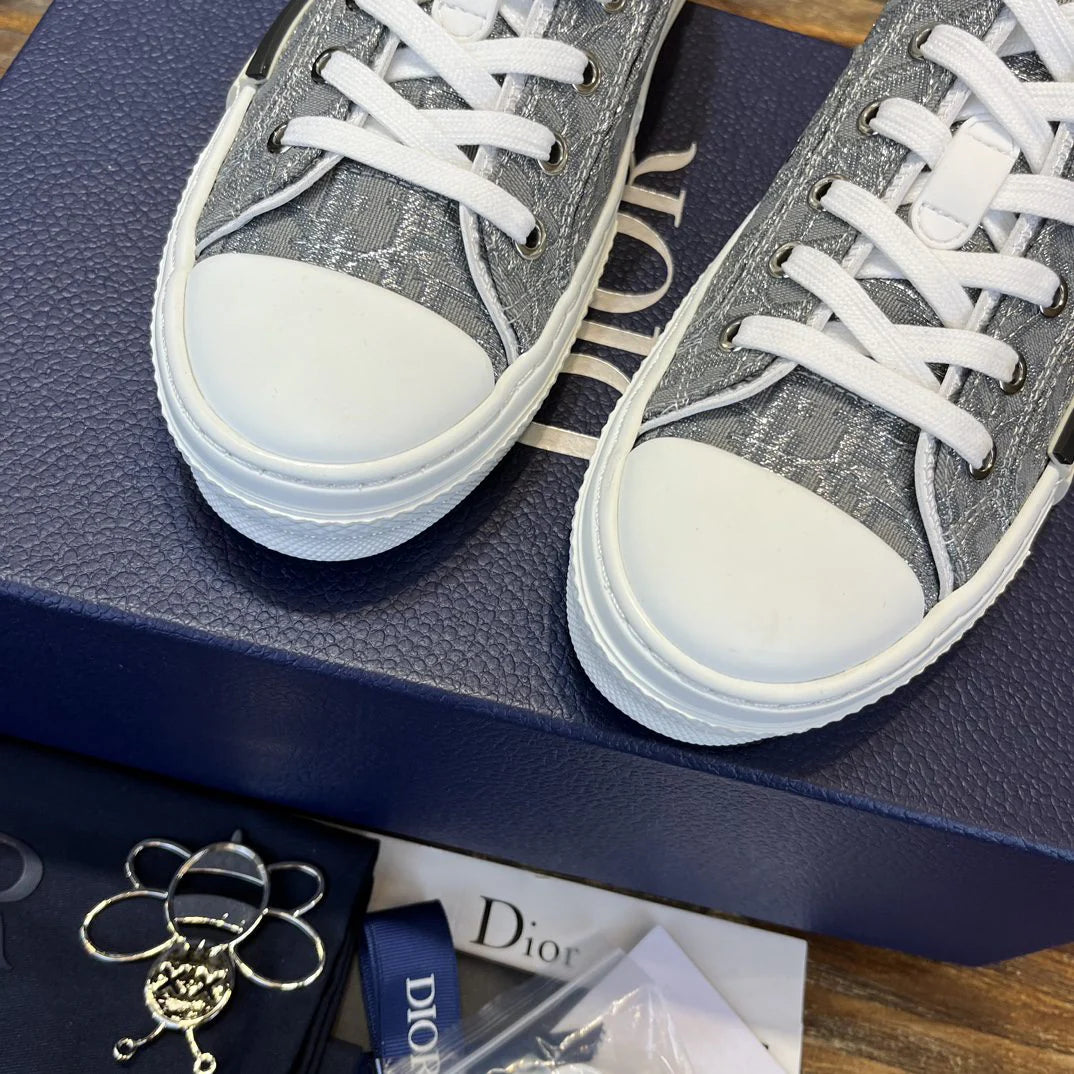 DIOR SNEAKER