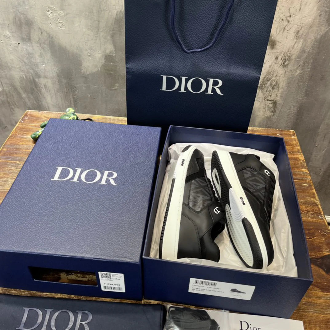 DIOR SNEAKER