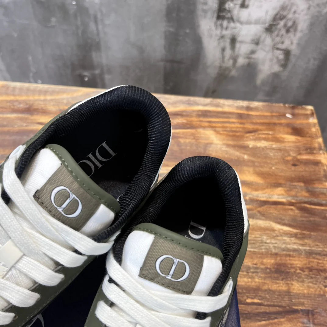 DIOR SNEAKER